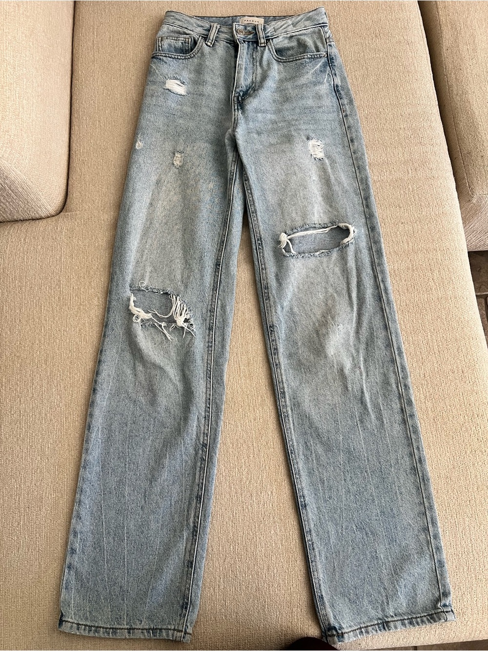 PacSun 90s Boyfriend Light Wash Distressed Jeans Size 24